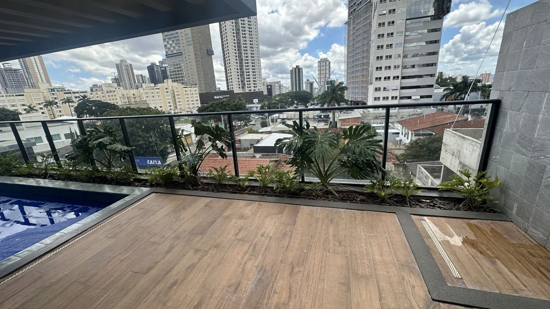 Terraço com piscina